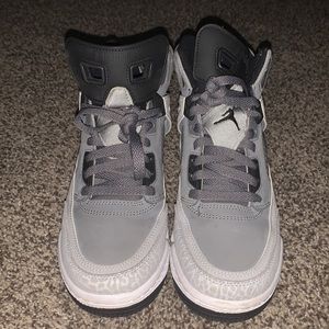 jordan spizike grey orange